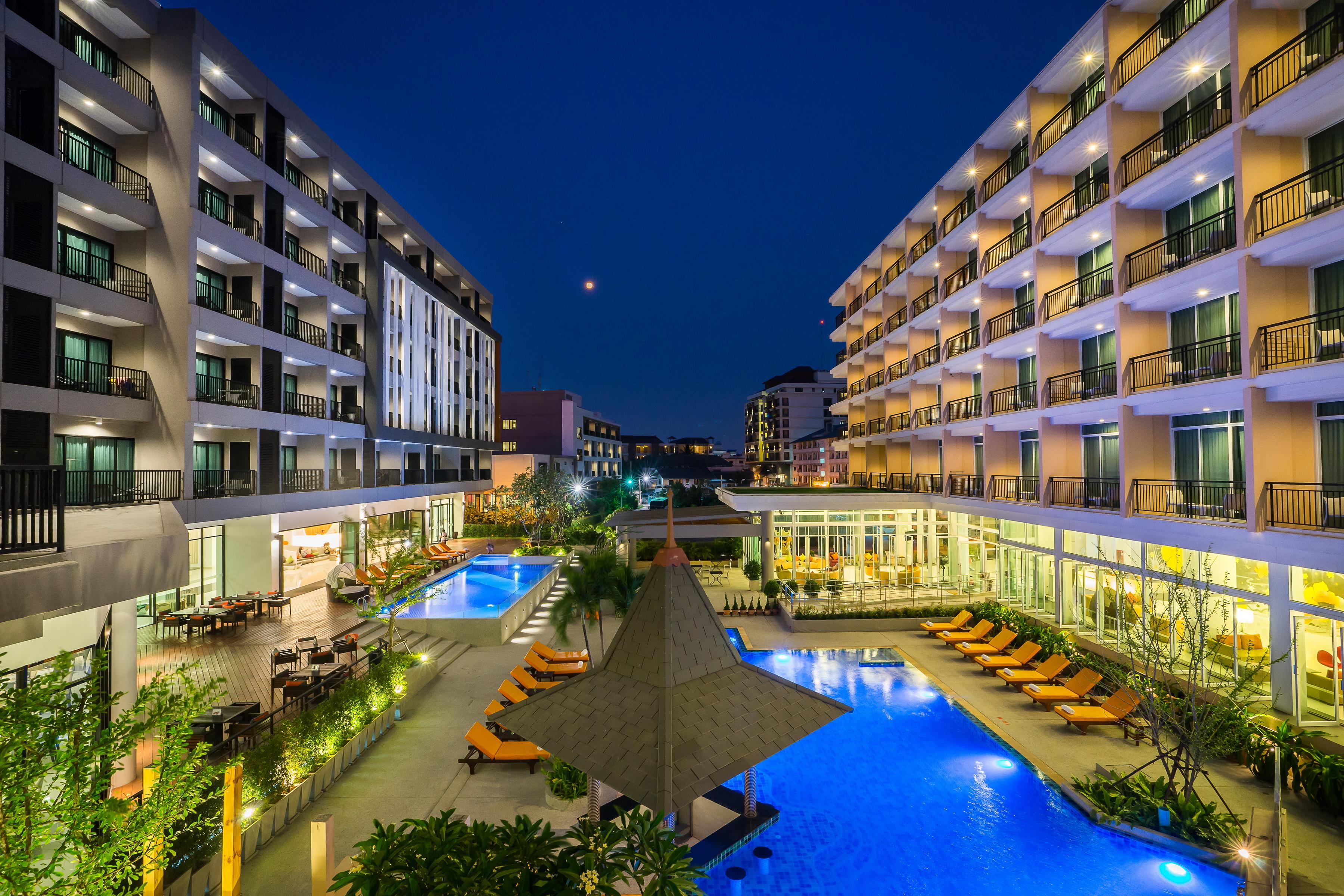 Hotel J Паттайя Экстерьер фото