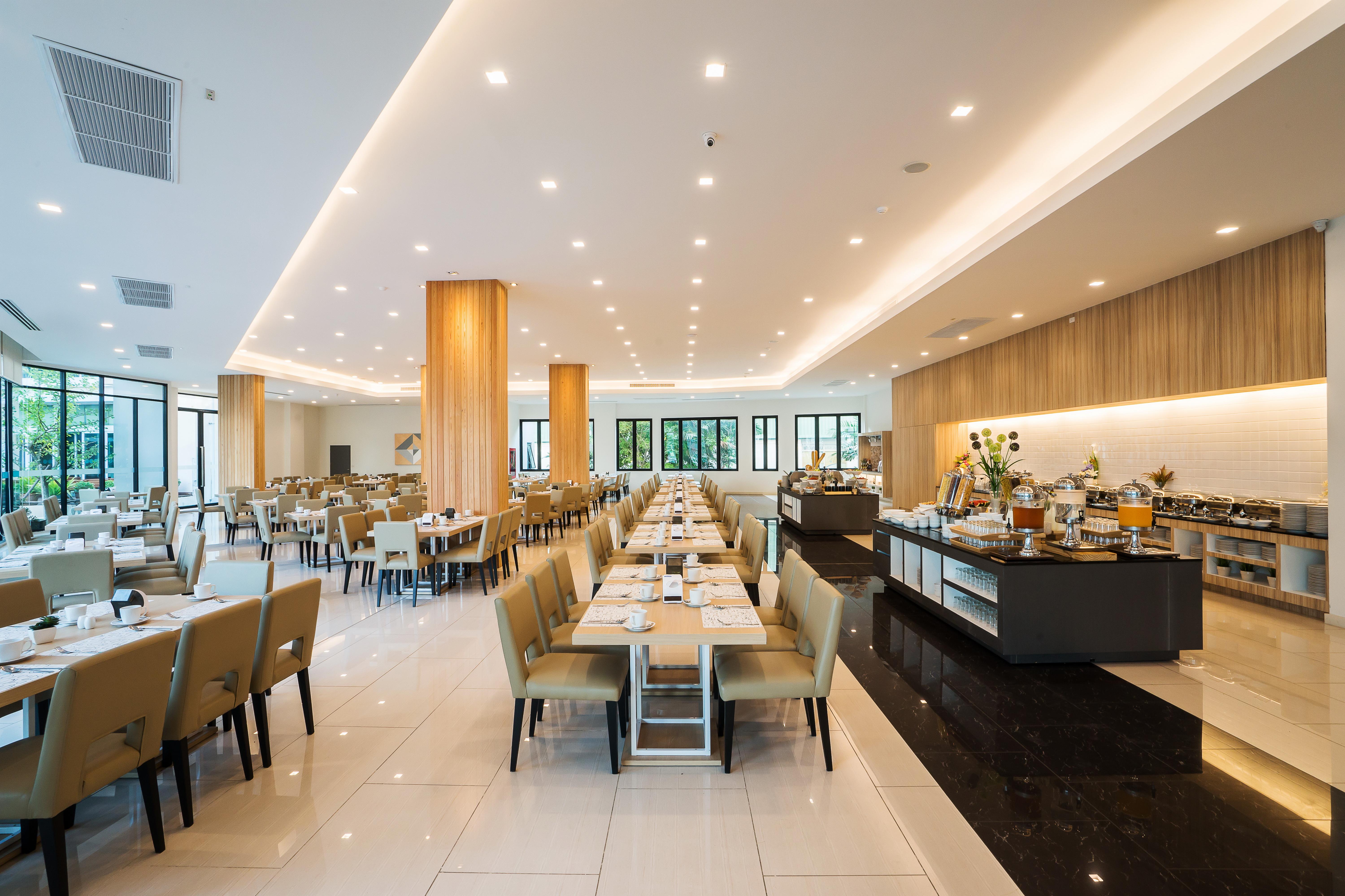 Hotel J Паттайя Экстерьер фото