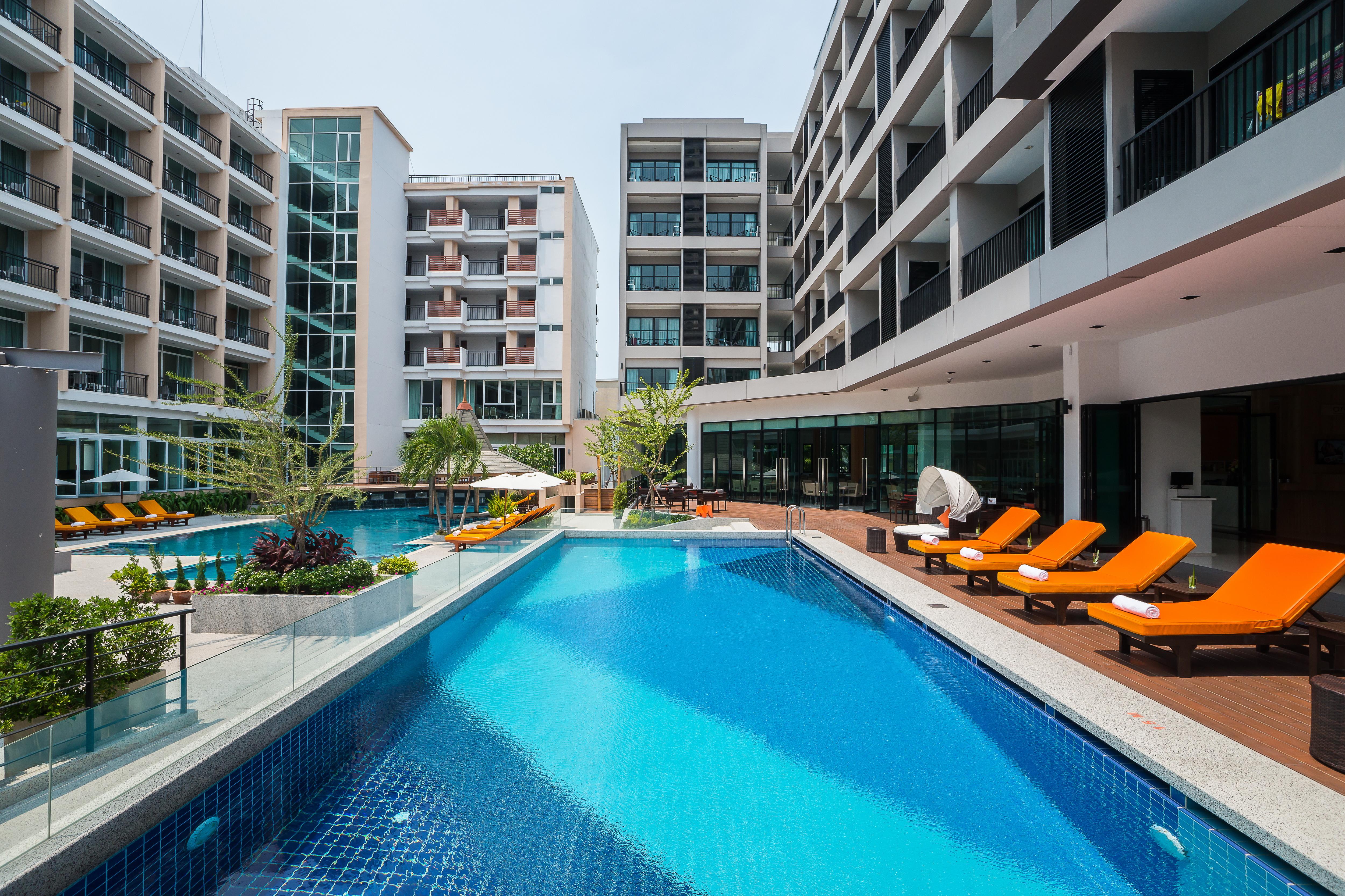 Hotel J Паттайя Экстерьер фото