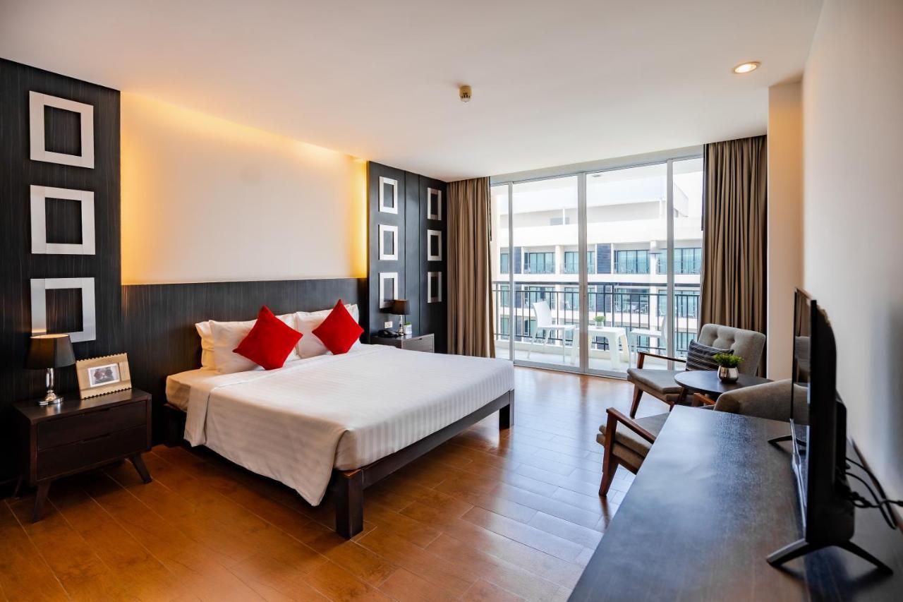 Hotel J Паттайя Экстерьер фото