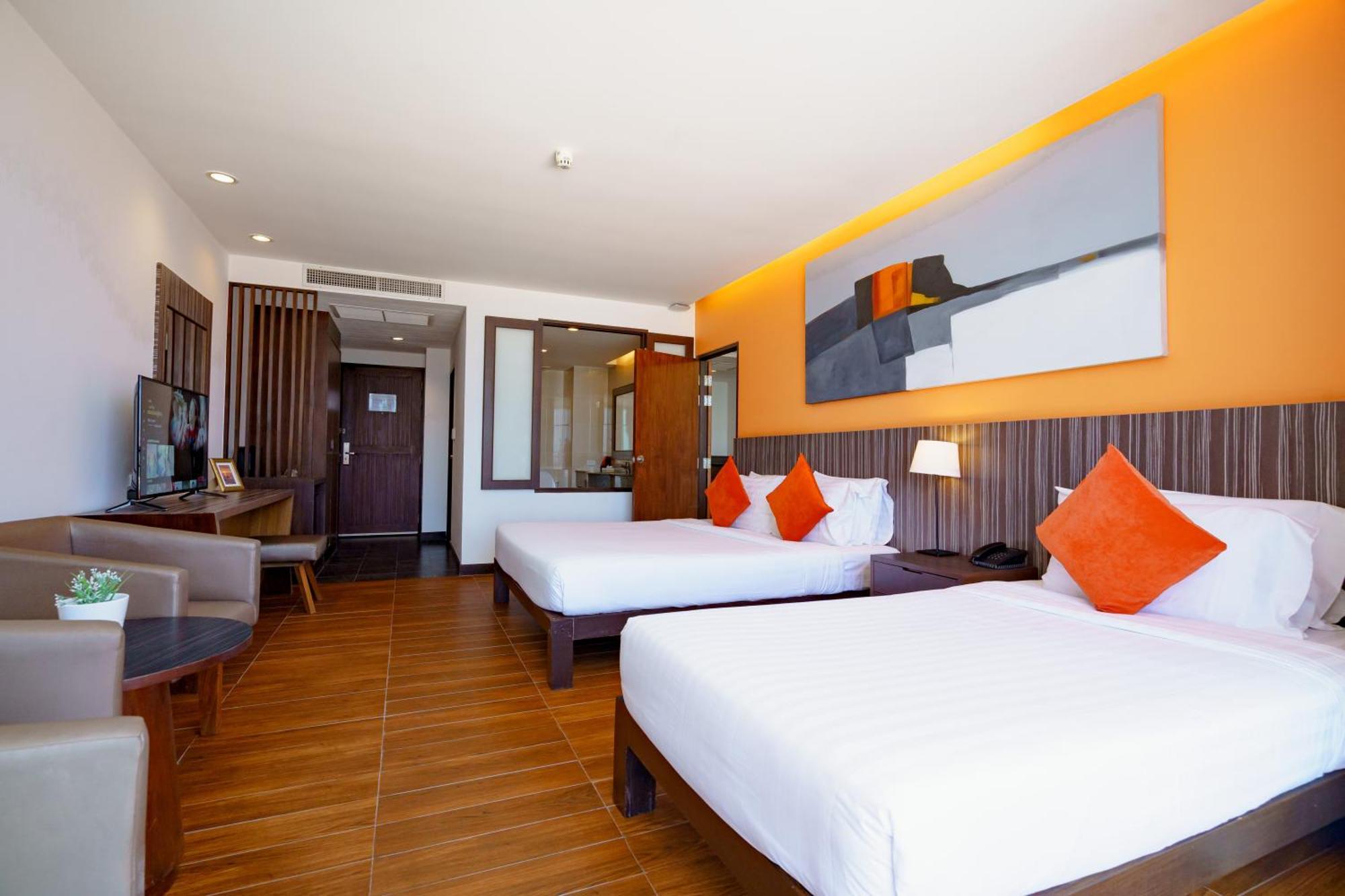 Hotel J Паттайя Экстерьер фото