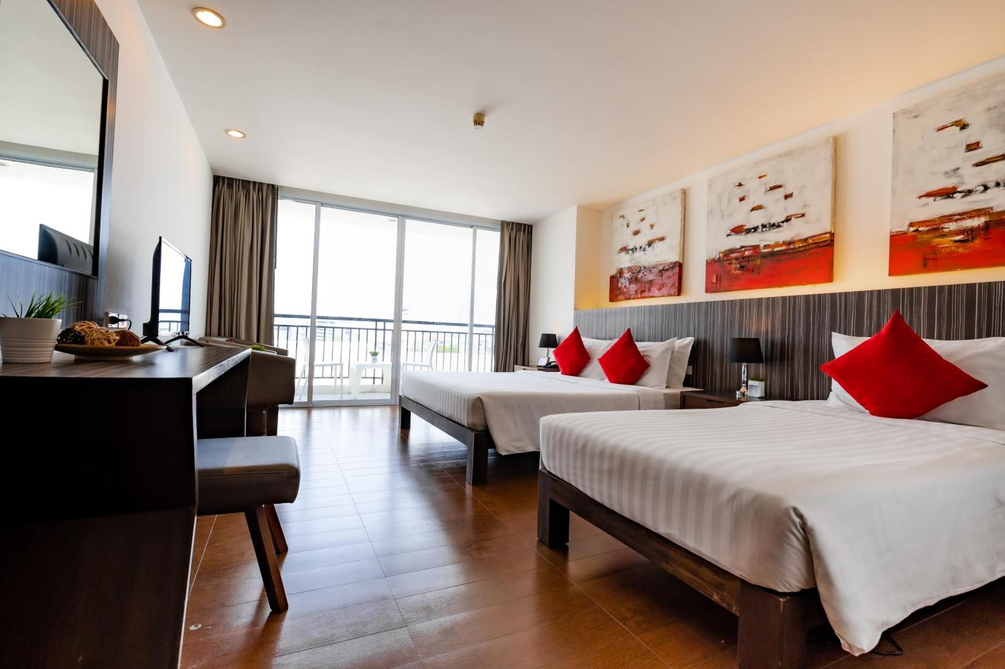 Hotel J Паттайя Экстерьер фото