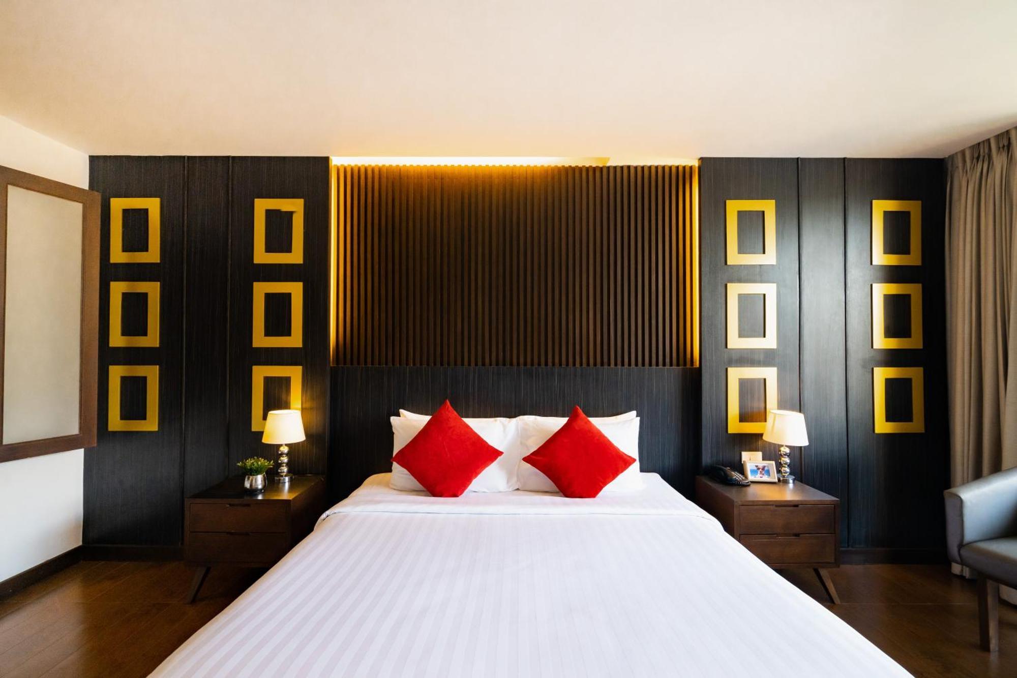 Hotel J Паттайя Экстерьер фото