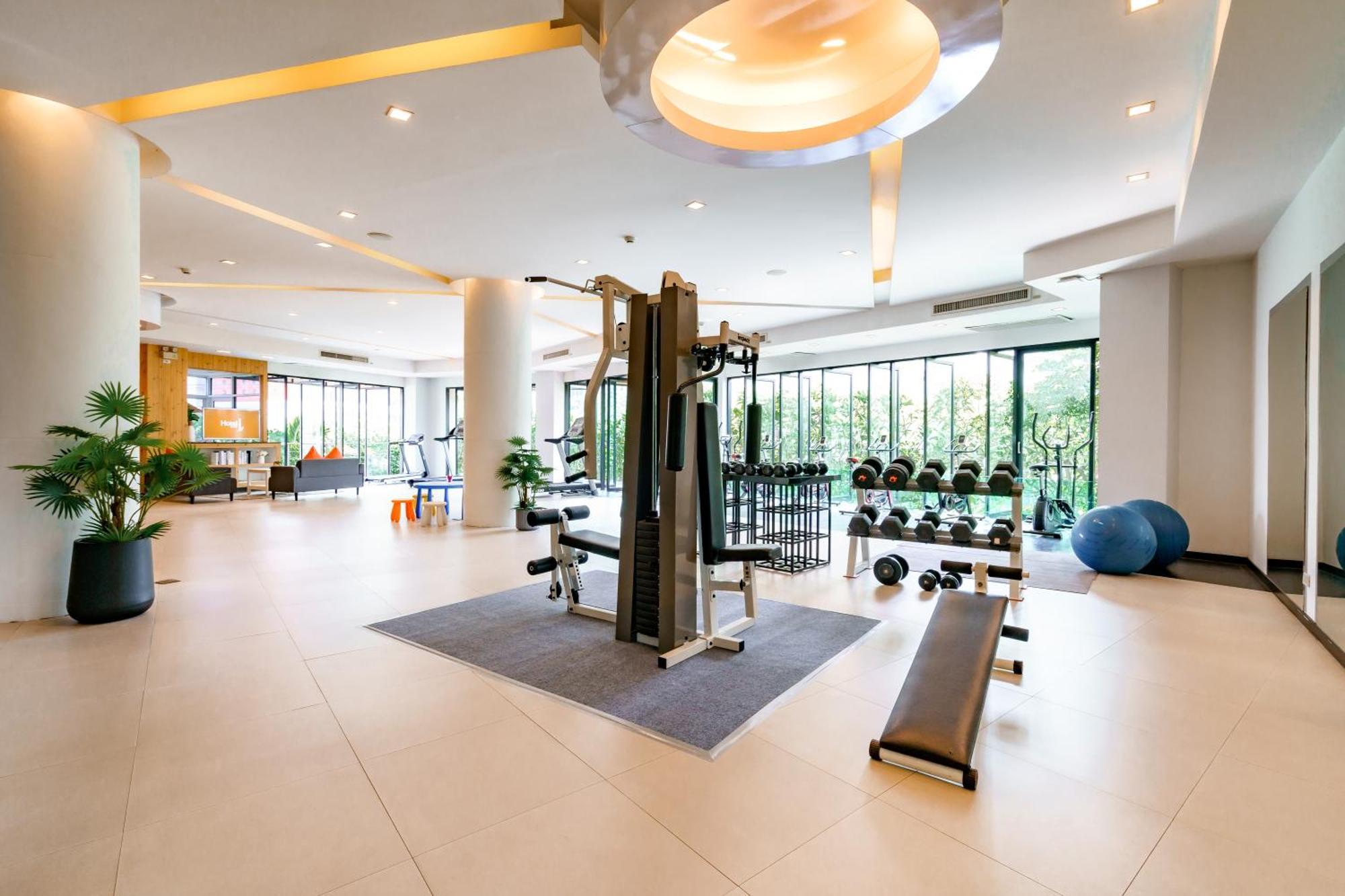 Hotel J Паттайя Экстерьер фото