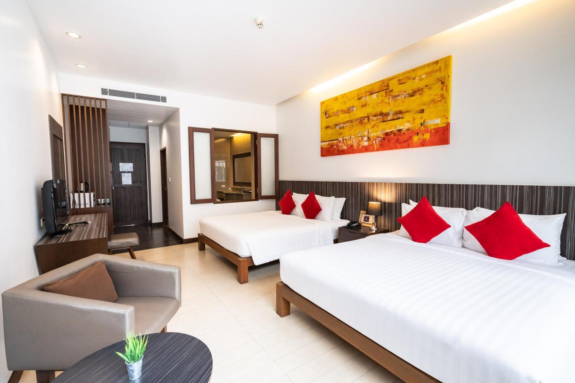 Hotel J Паттайя Экстерьер фото