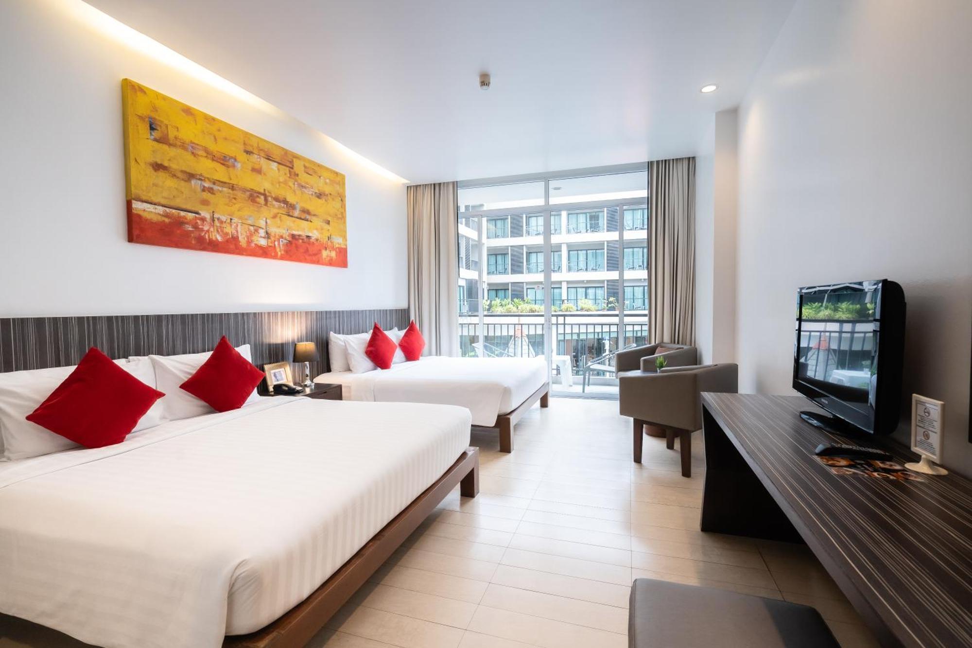 Hotel J Паттайя Экстерьер фото